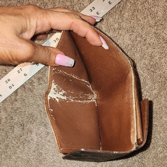 Louis Vuitton Gold and Brown Monogram Wallet - Picture 11 of 11